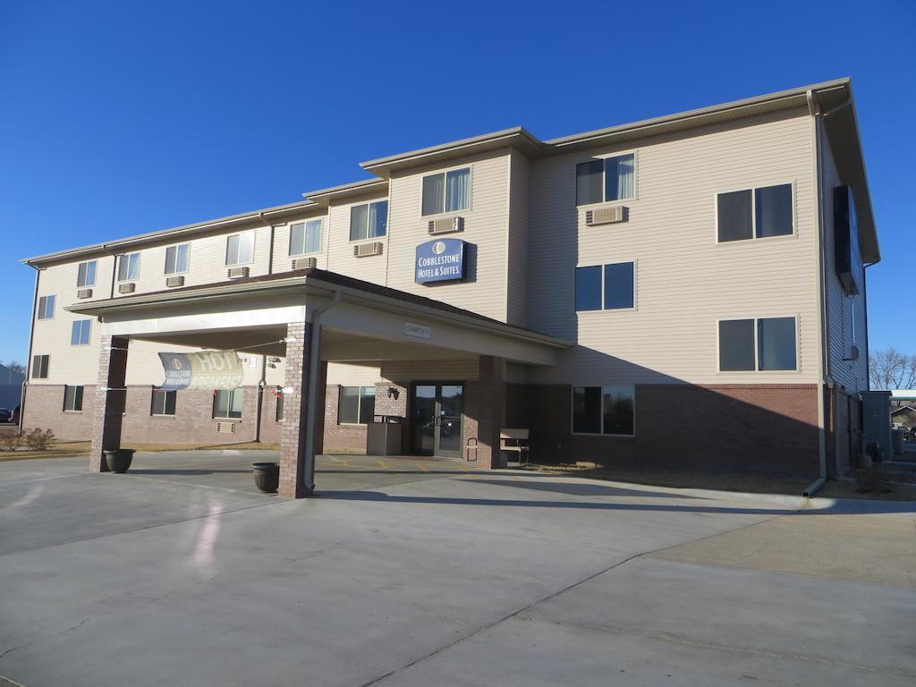 The Edgewood Hotel And Suites Fairbury المظهر الخارجي الصورة