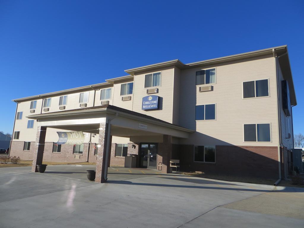 The Edgewood Hotel And Suites Fairbury المظهر الخارجي الصورة