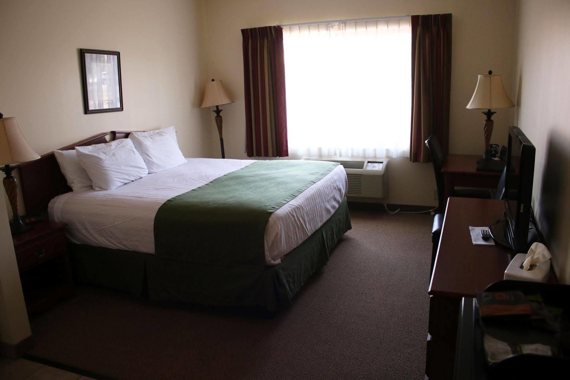 The Edgewood Hotel And Suites Fairbury المظهر الخارجي الصورة
