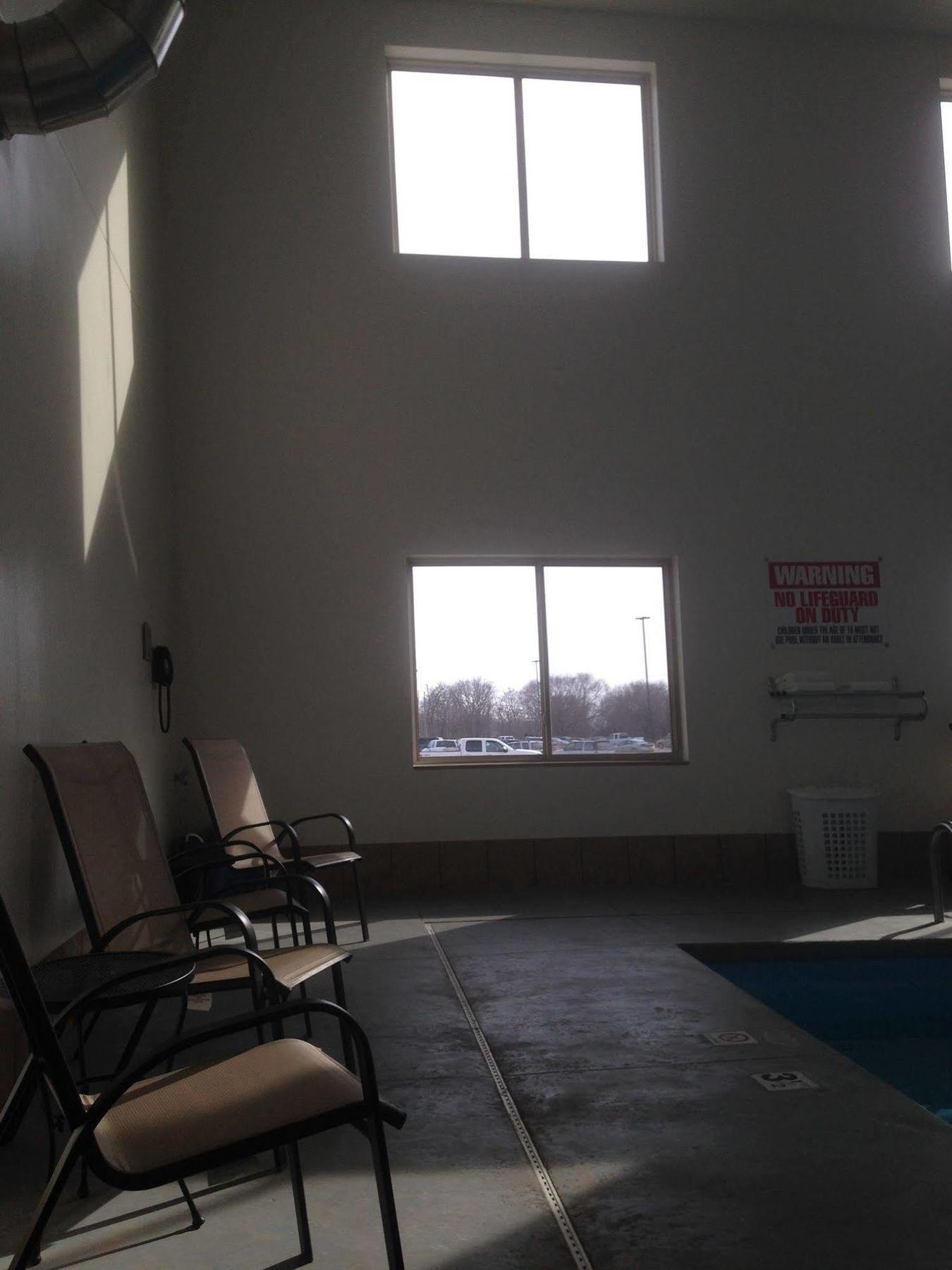The Edgewood Hotel And Suites Fairbury المظهر الخارجي الصورة